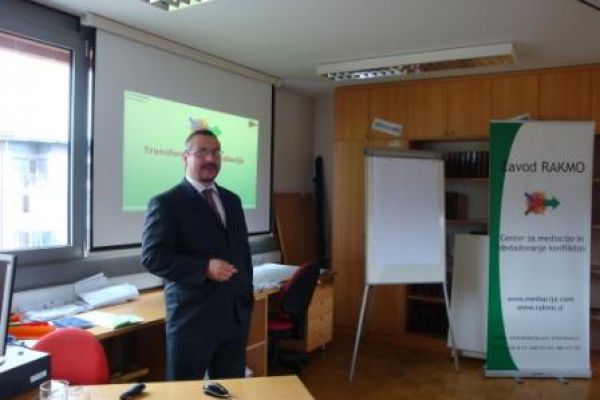 lupa-predav16A639FD1-AA4C-82D4-4E45-5B88E5B74DB3.jpg